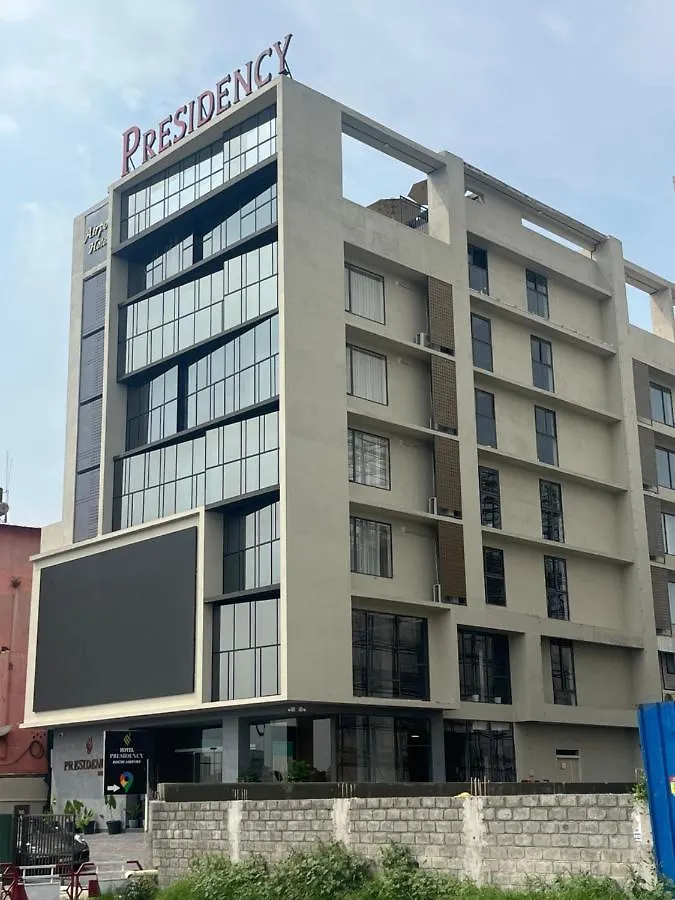 Presidency Airport Hotel Kochi 4*,